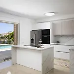 Lejlighed David With Private Pool *